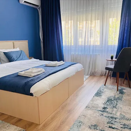 Rina Main Square View Апартаменты